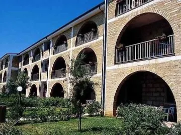Capo Rizzuto Beach Resort 3*
